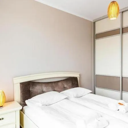 Golden - Kolejowa - One Bedroom Warsaw